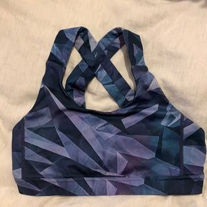Lululemon size 8 sports bra